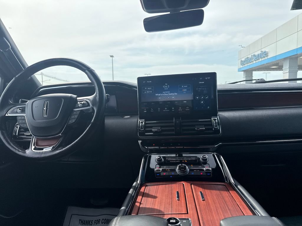 Used 2023 Lincoln Navigator Reserve AWD/4WD image 15