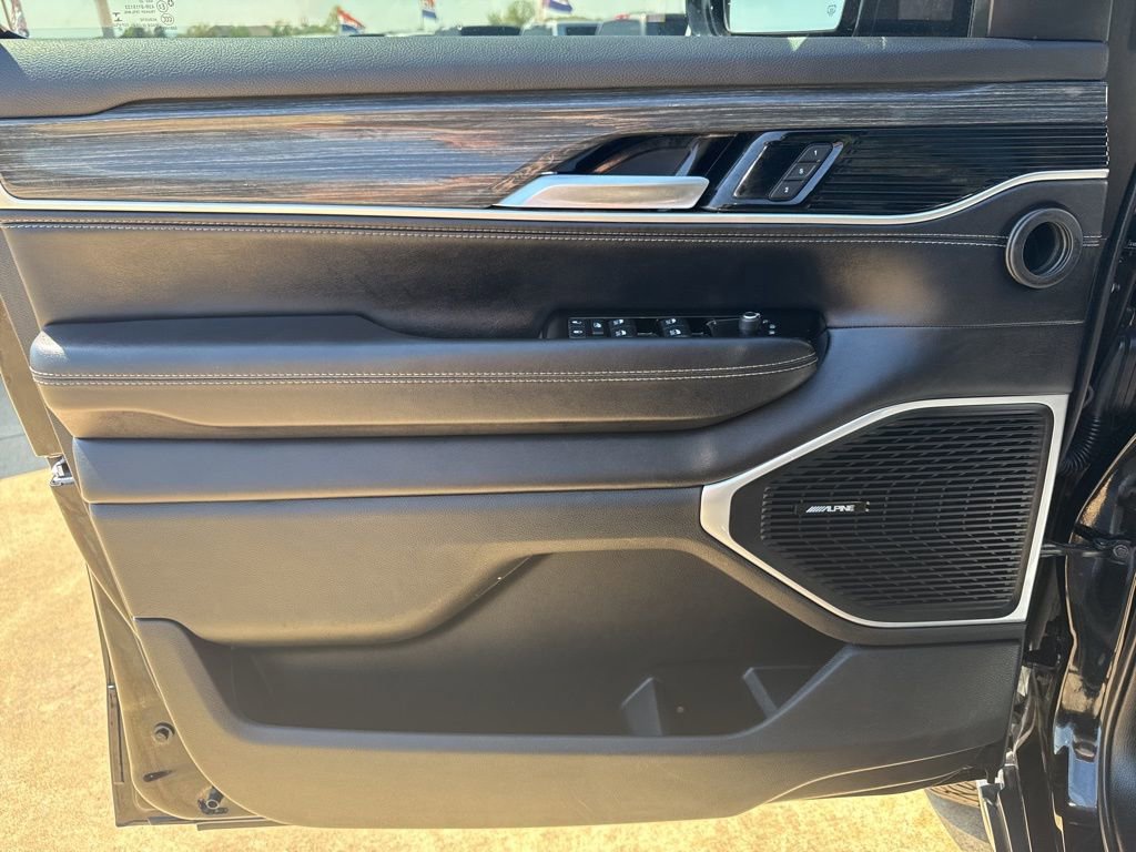 Certified 2022 Jeep Wagoneer Series II w/ Convenience Group I image 6