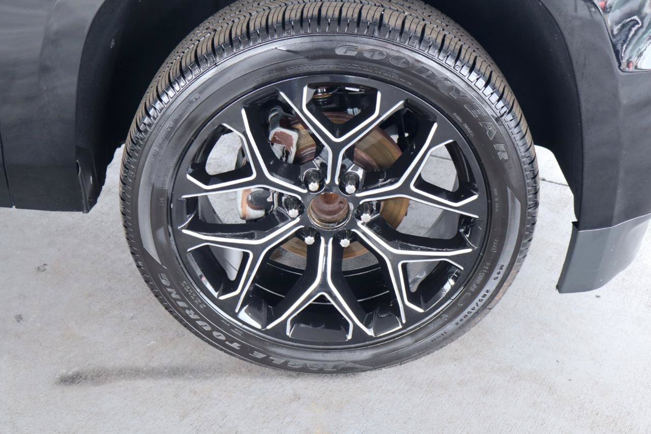 Used 2018 Chevrolet Tahoe LT RWD image 43