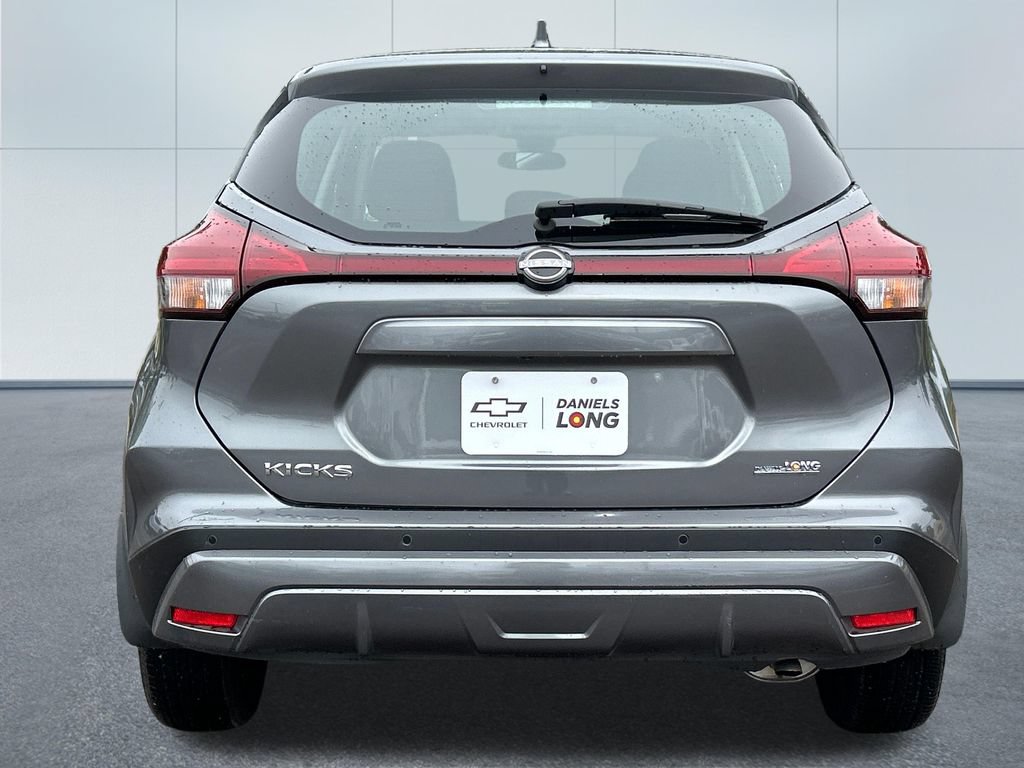 Used 2024 Nissan Kicks S FWD image 4