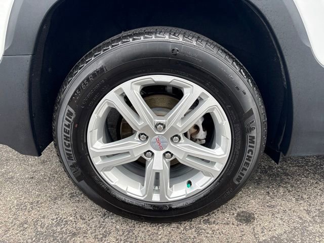 Used 2024 GMC Terrain SLE FWD image 12