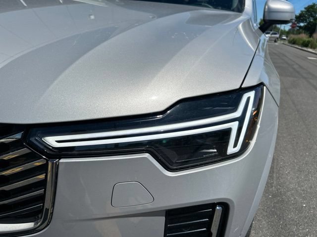 Certified 2025 Volvo XC90 B5 Plus AWD/4WD image 8