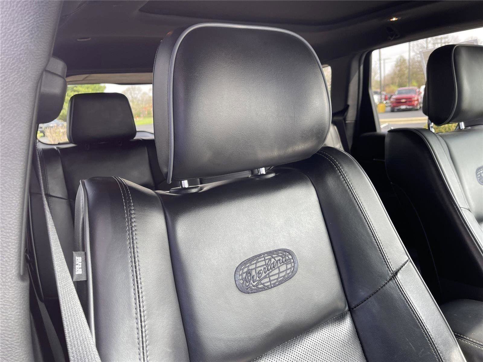 Used 2019 Jeep Grand Cherokee Overland AWD/4WD image 35