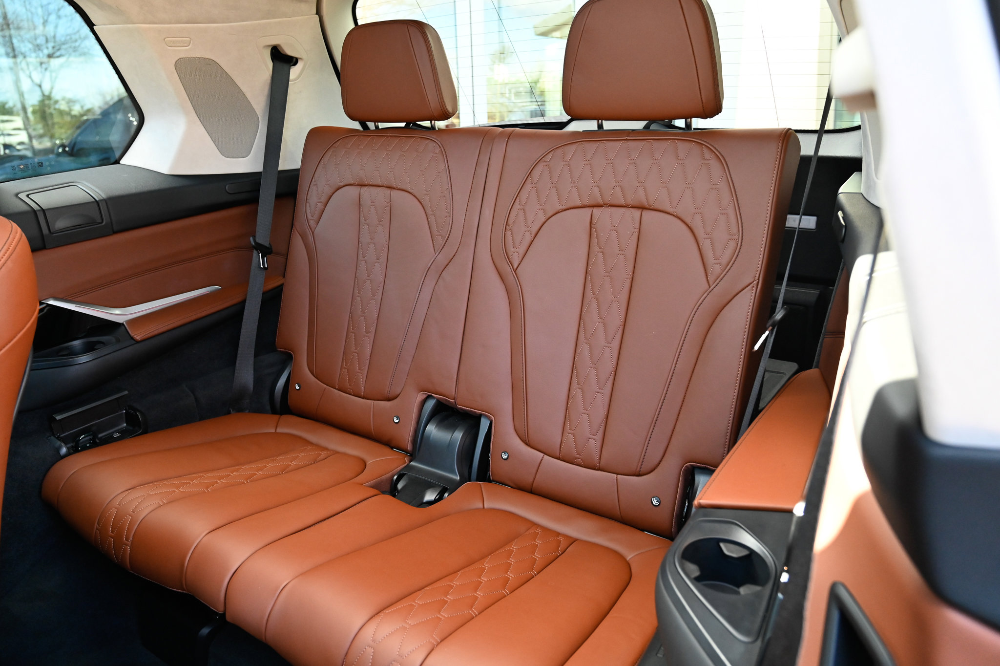 Used 2024 BMW ALPINA XB7 image 41