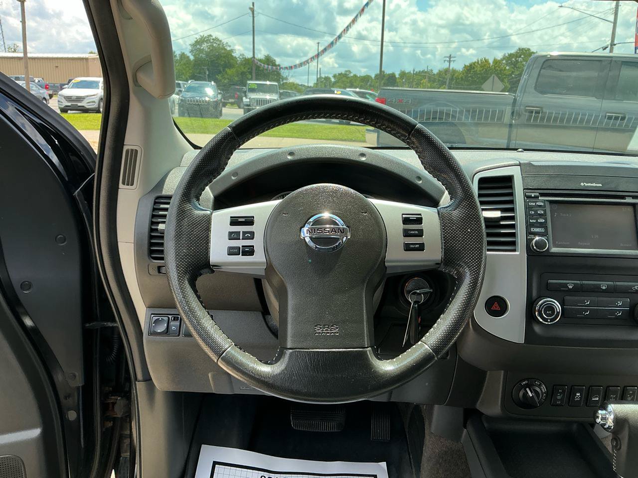 Used 2015 Nissan Xterra PRO-4X AWD/4WD image 13