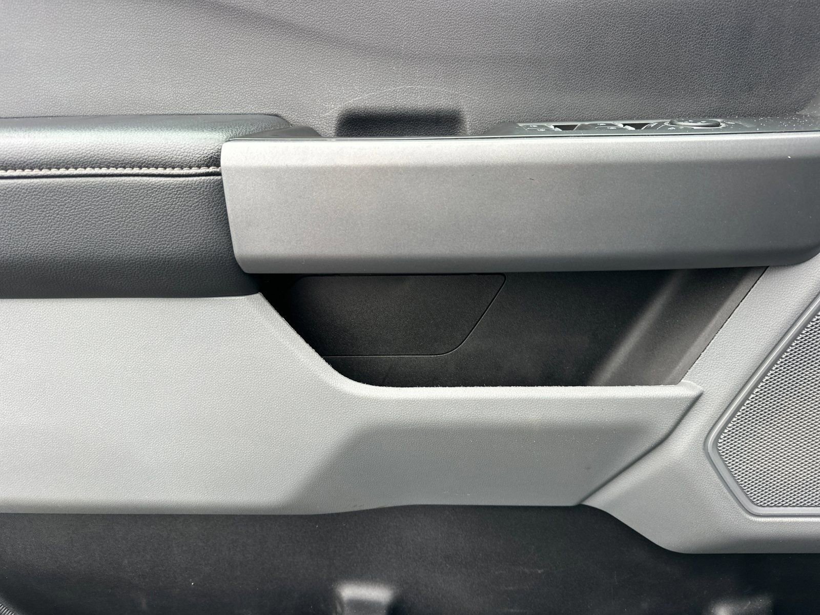 Used 2024 Ford F350 XLT image 11