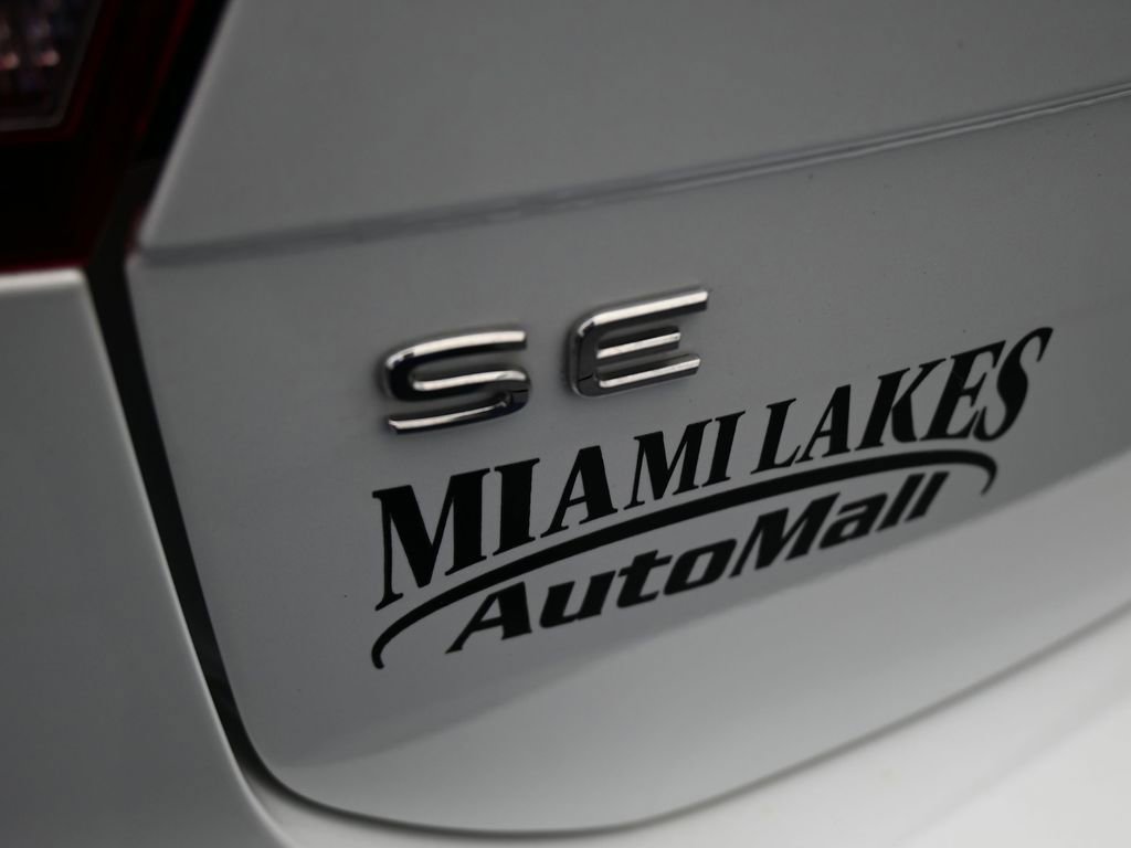 Used 2023 Volkswagen Tiguan SE image 39