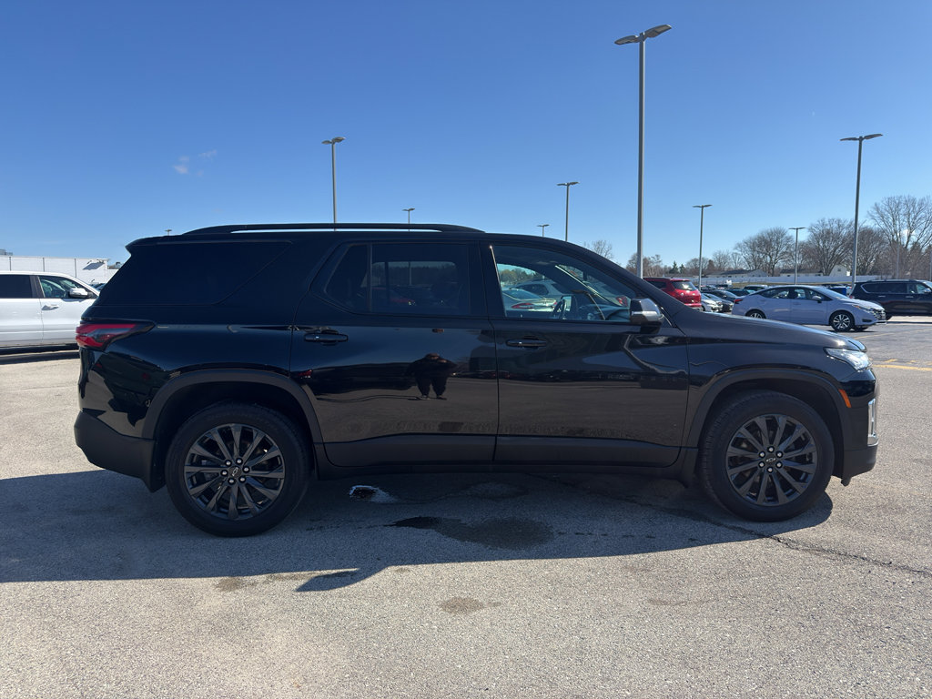Used 2023 Chevrolet Traverse RS image 4