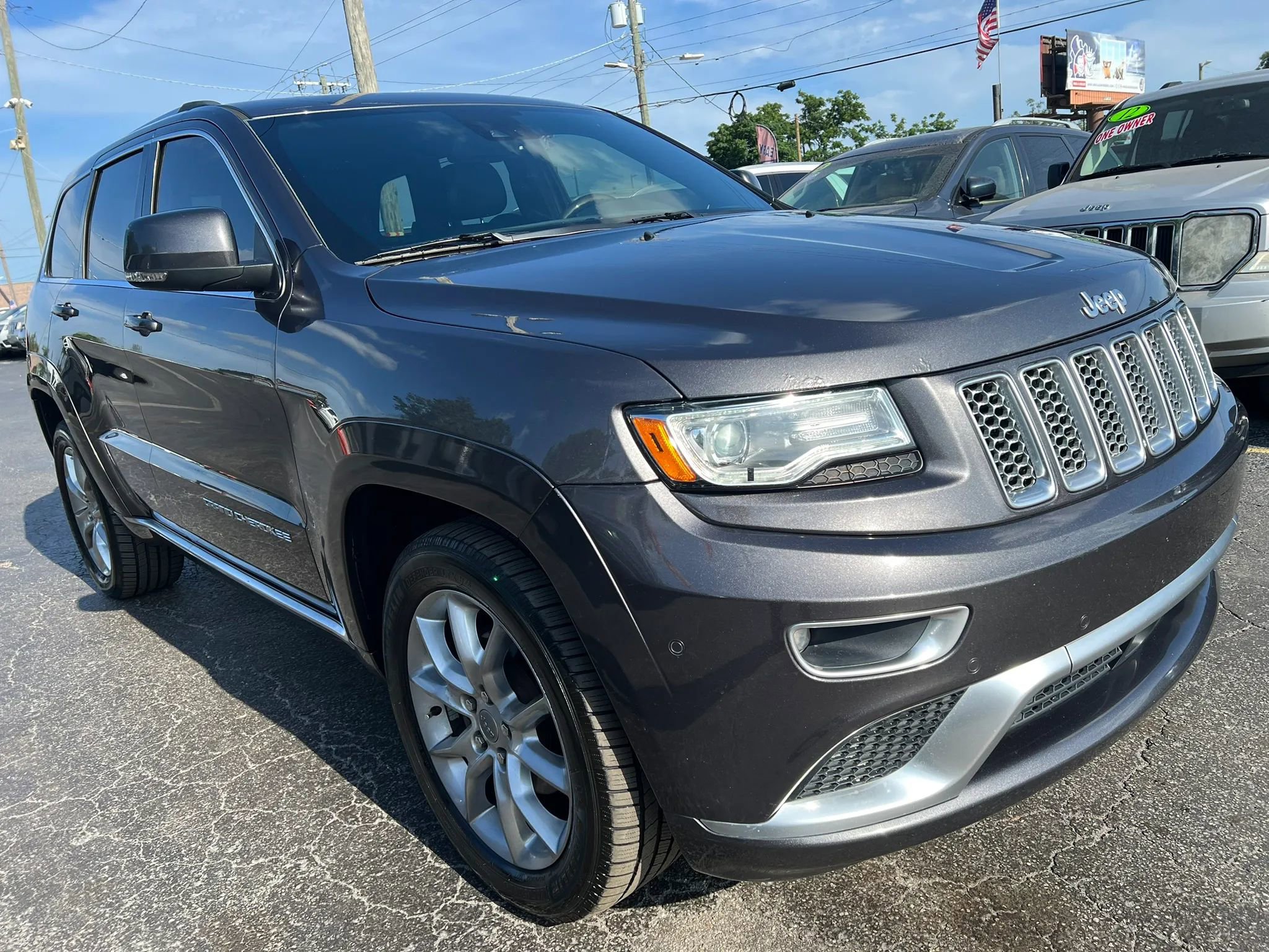 Used 2016 Jeep Grand Cherokee Summit w/ Platinum Series Group AWD/4WD image 4