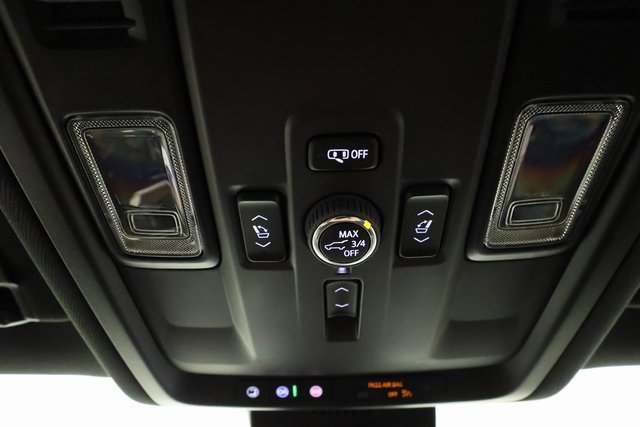 Used 2025 Chevrolet Suburban High Country image 19