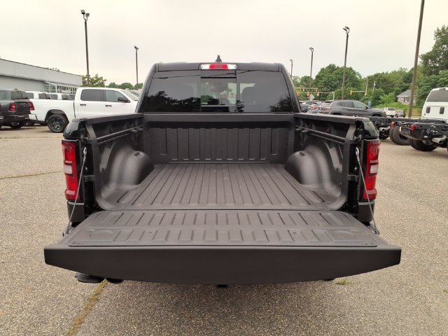 New 2026 RAM 1500 Express AWD/4WD image 9