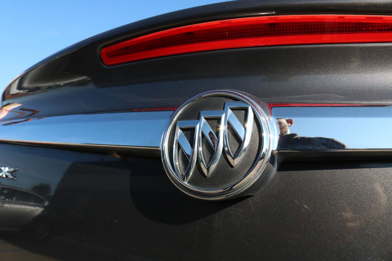 Used 2011 Buick Regal CXL w/ RL3 Preferred Equipment Group FWD image 9