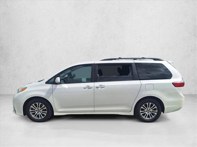 Used 2019 Toyota Sienna XLE Premium w/ Carpet Mat Package FWD image 8