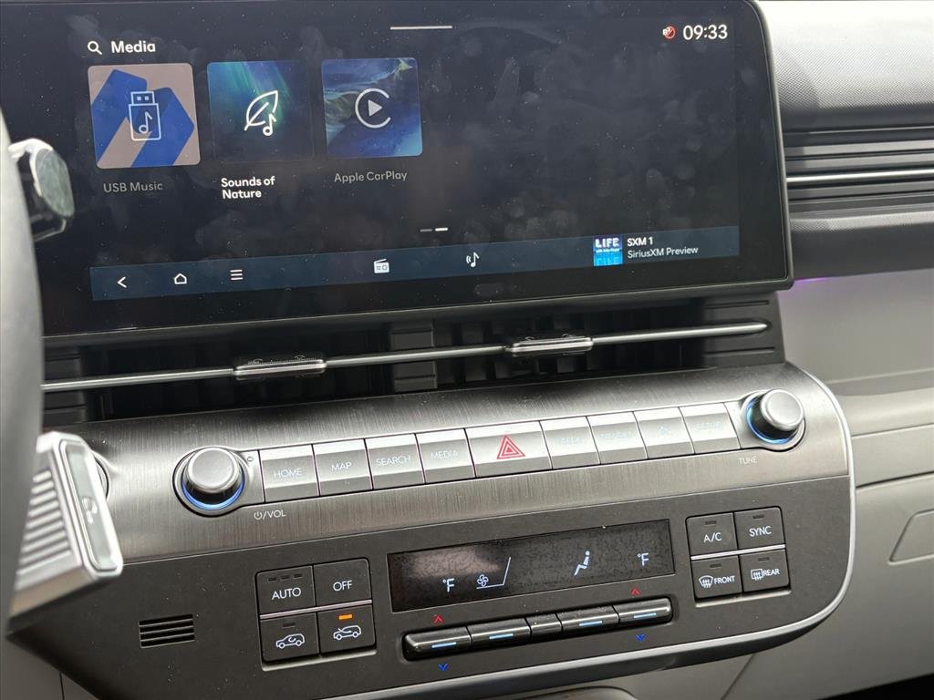 Certified 2025 Hyundai Kona Limited AWD/4WD image 12
