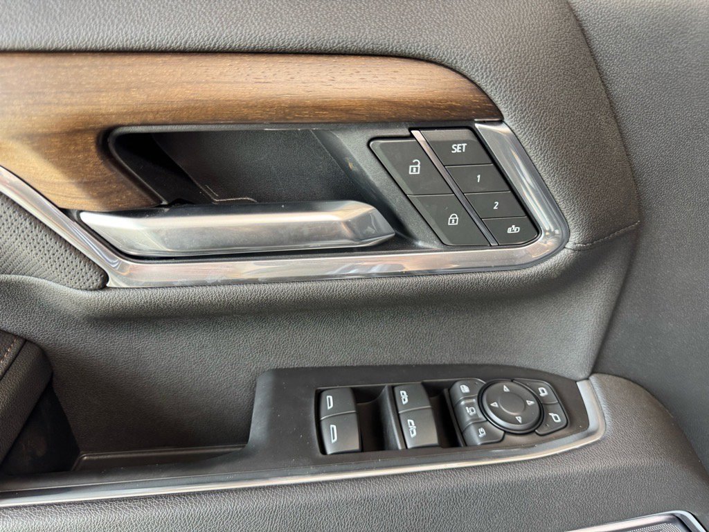 Used 2025 Chevrolet Silverado 3500 High Country w/ Midnight Edition image 19