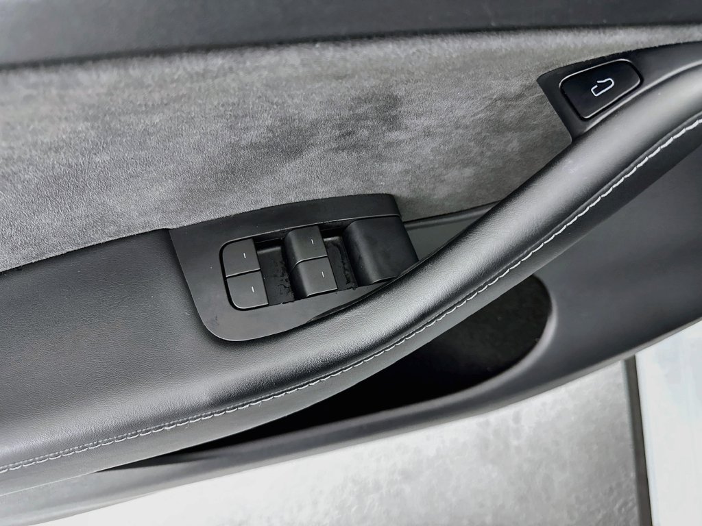 Used 2022 Tesla Model Y Performance AWD/4WD image 18