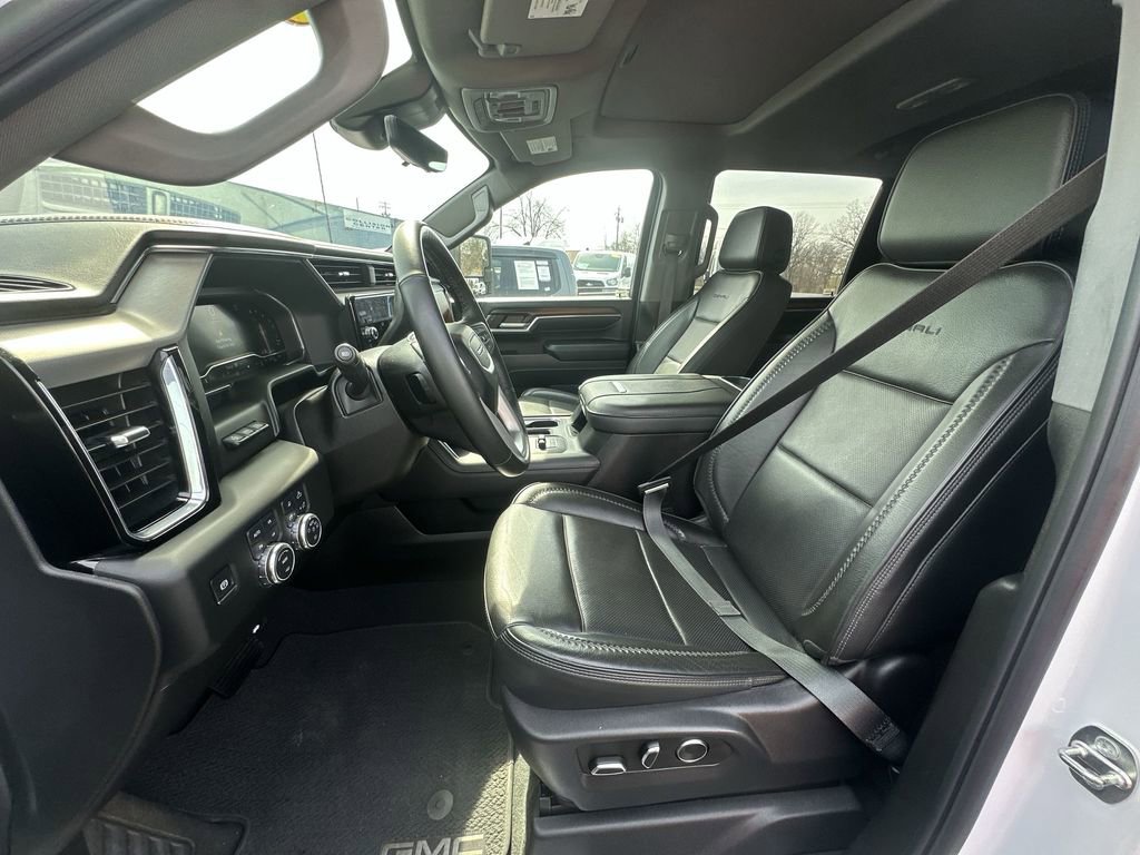 Used 2024 GMC Sierra 2500 Denali w/ Denali Reserve Package image 11
