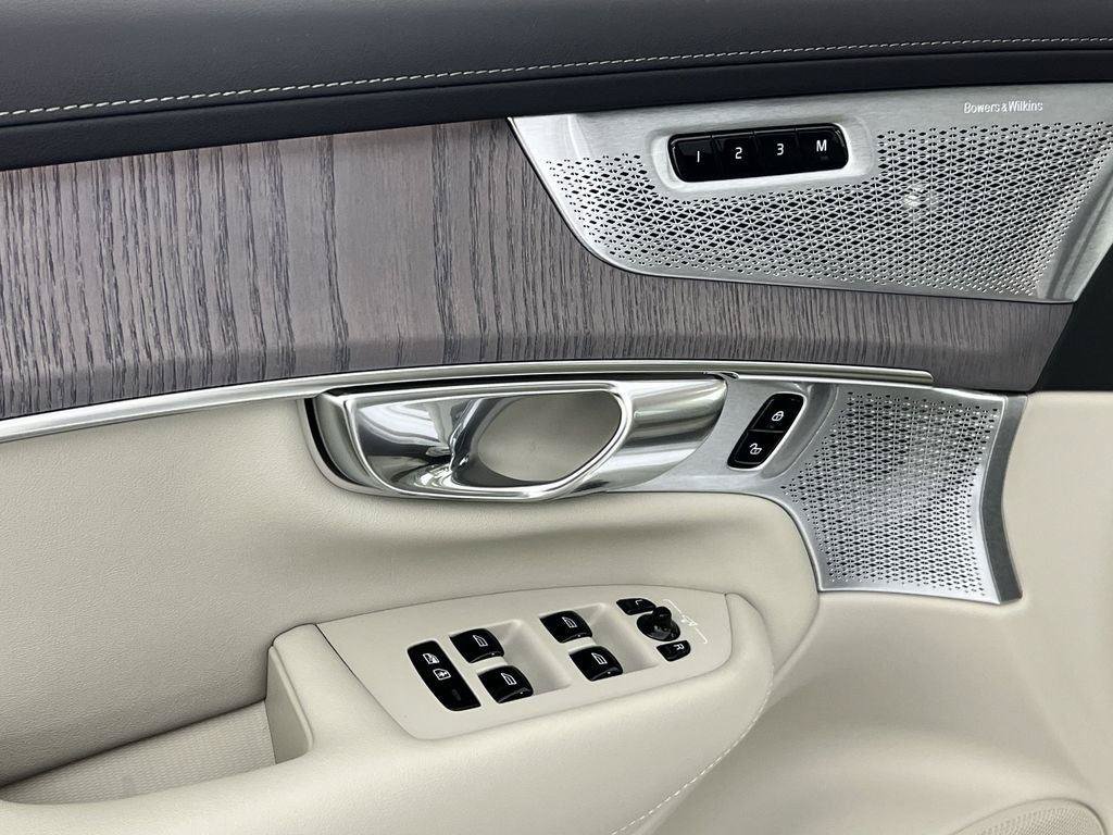 New 2026 Volvo XC90 B6 Ultra AWD/4WD image 13