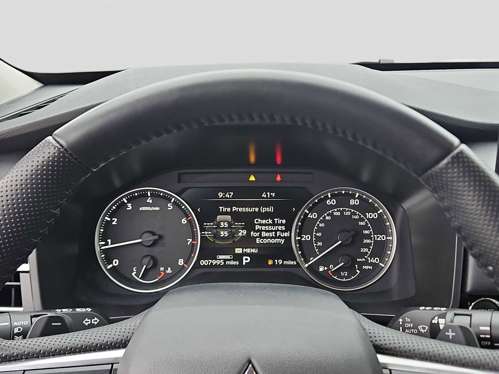 Used 2025 Mitsubishi Outlander SE image 21