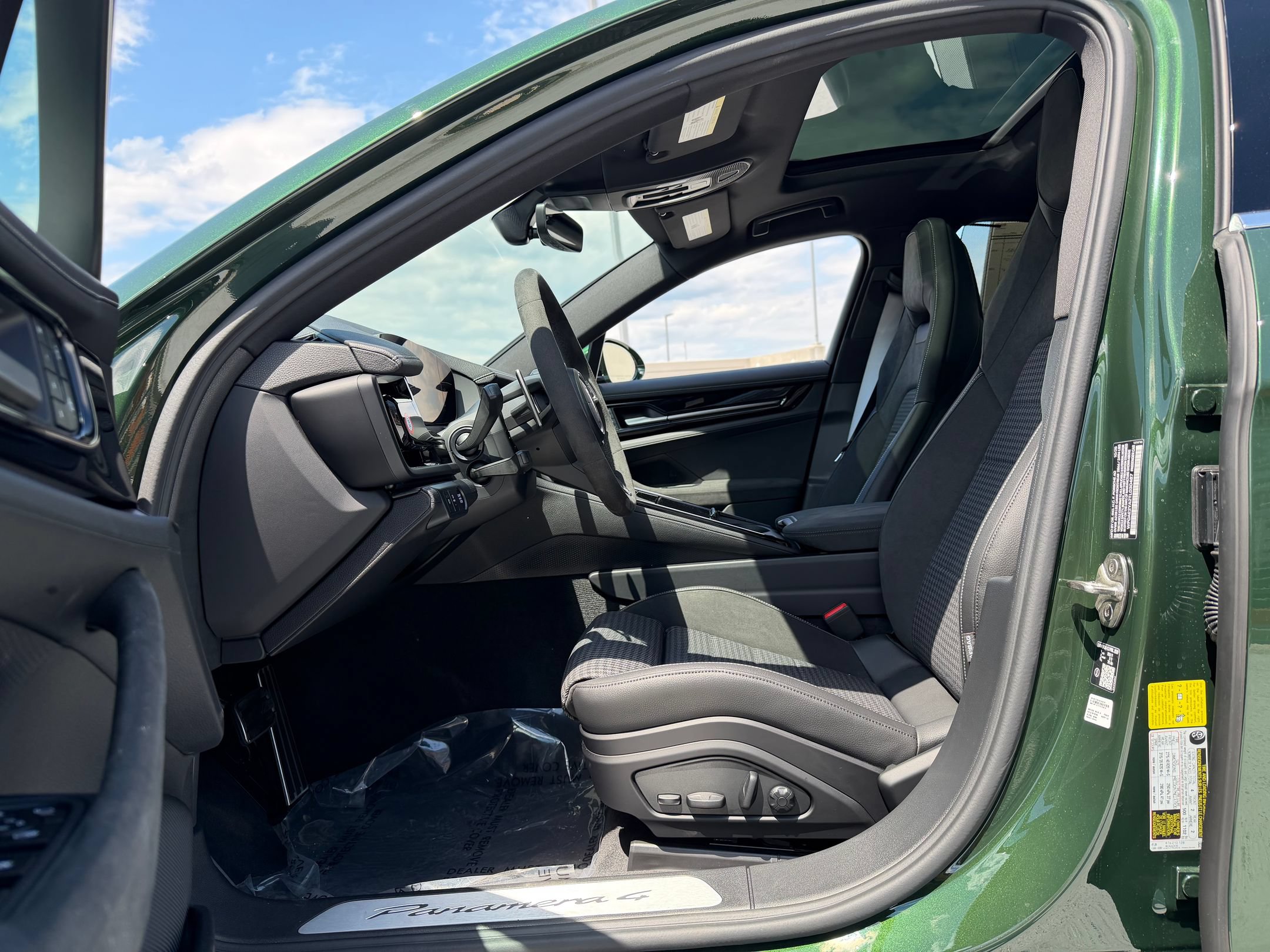 New 2026 Porsche Panamera 4 AWD/4WD image 22