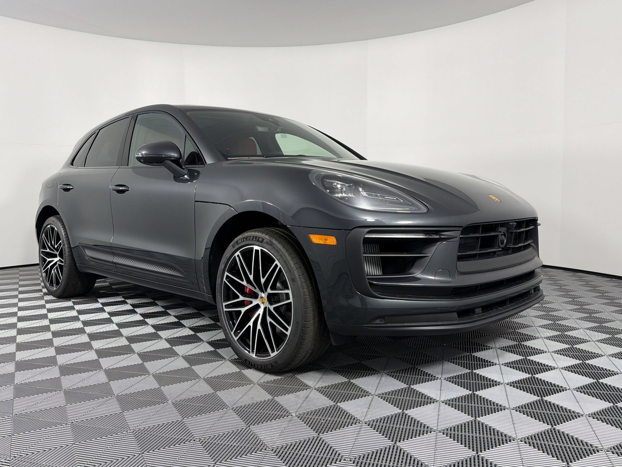 New 2026 Porsche Macan S AWD/4WD image 7