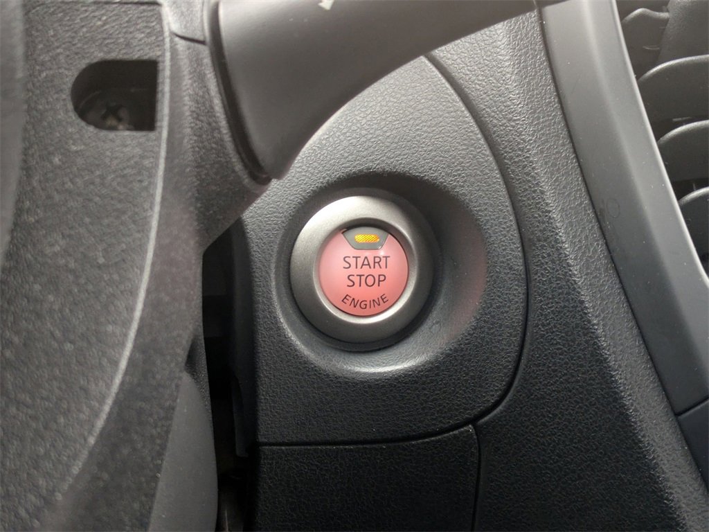 Used 2017 Nissan Juke S image 26