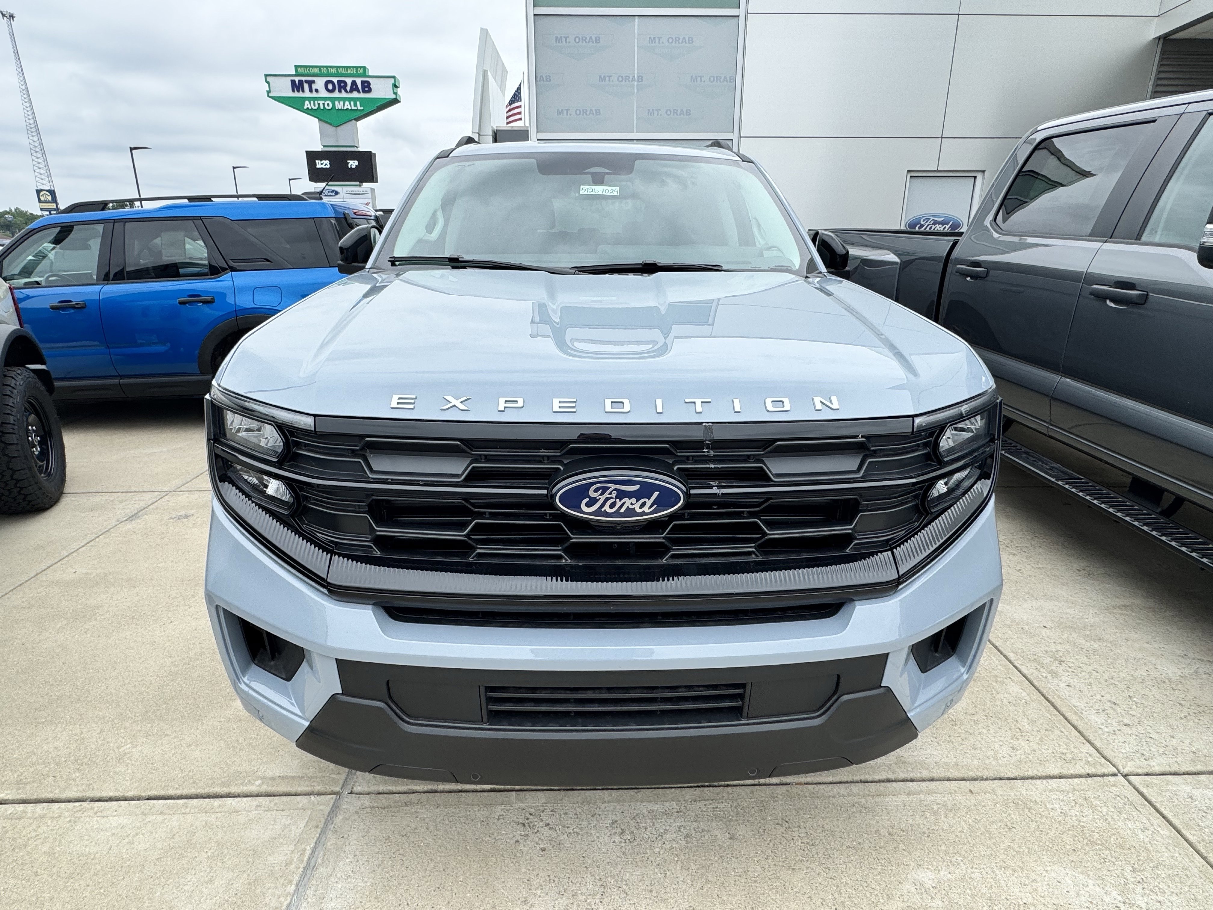 New 2026 Ford Expedition Max Active AWD/4WD image 4