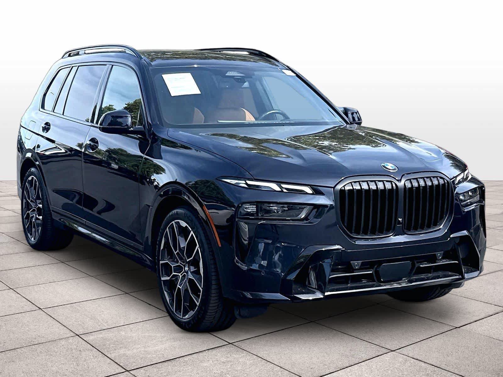 Used 2026 BMW X7 xDrive40i w/ M Sport Package AWD/4WD image 3
