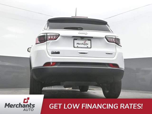 Used 2025 Jeep Compass Latitude AWD/4WD image 38