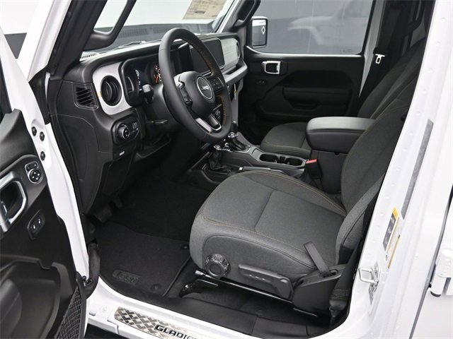Used 2024 Jeep Gladiator Sport image 12
