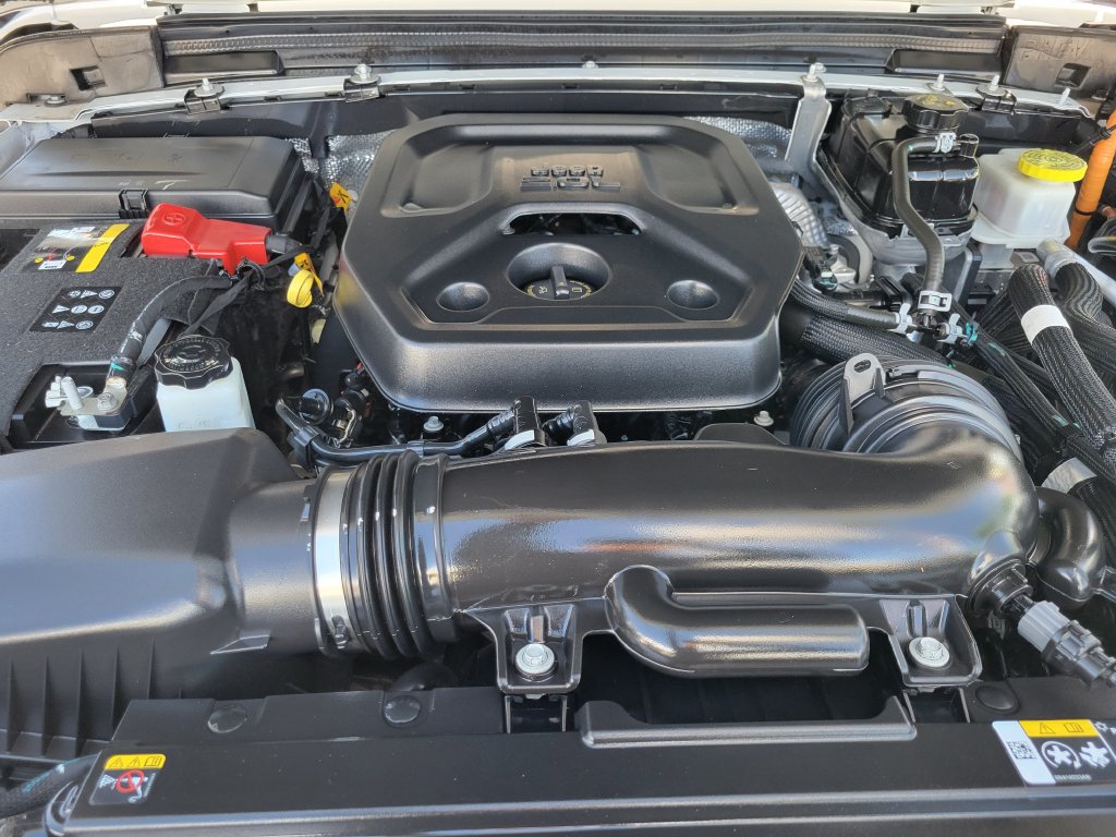 Used 2024 Jeep Wrangler High Altitude AWD/4WD image 29