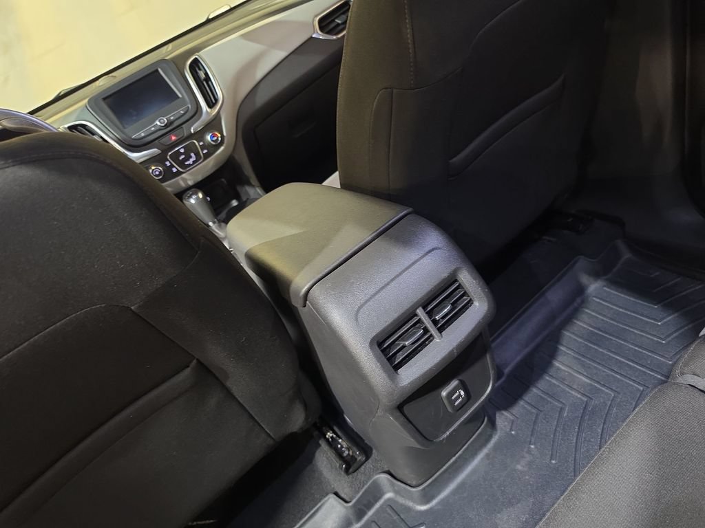 Used 2020 Chevrolet Equinox LS w/ LPO, Roadside Safety Package AWD/4WD image 21