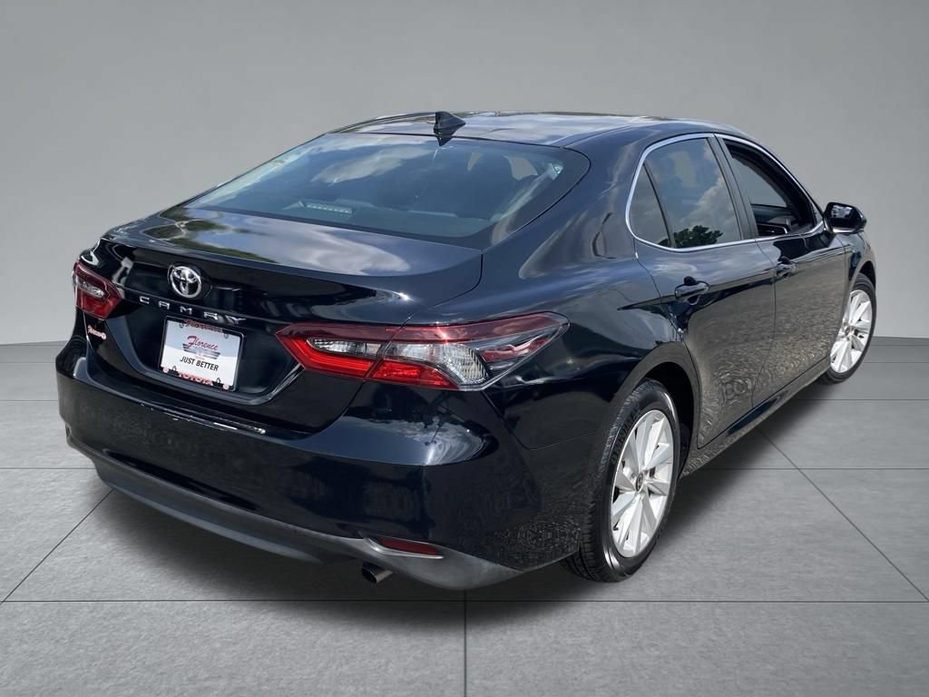 Used 2022 Toyota Camry LE FWD image 14