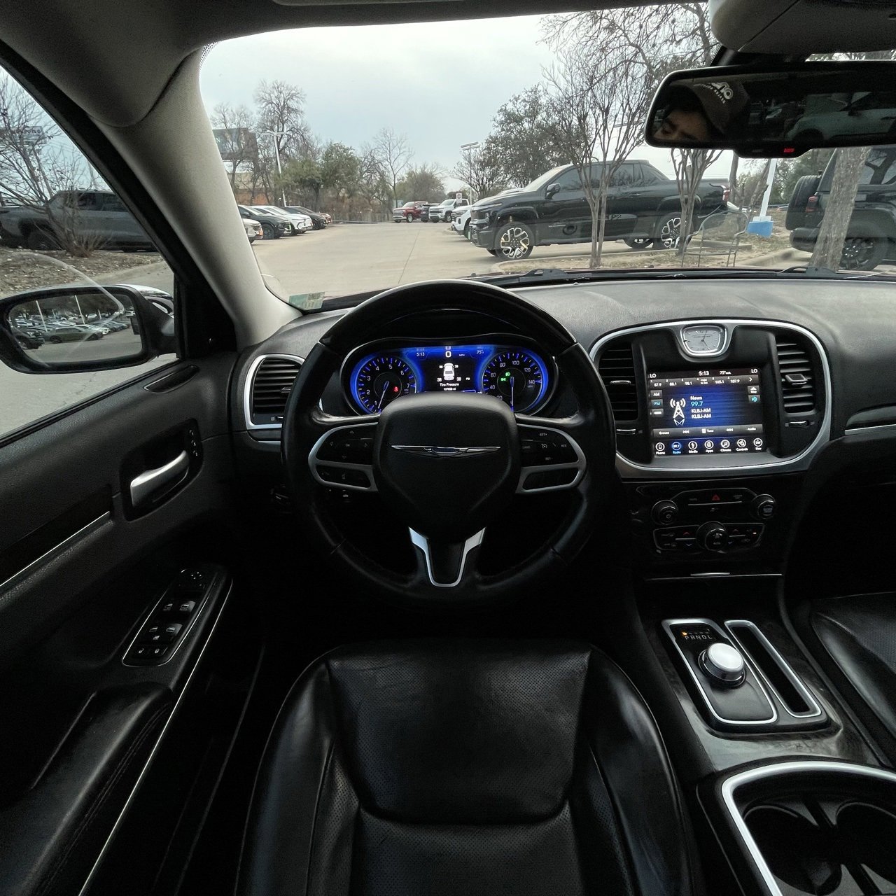 Used 2020 Chrysler 300 Limited image 11