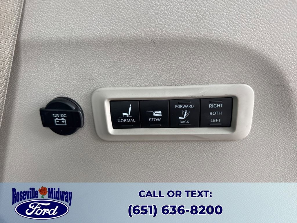 Used 2018 Chrysler Pacifica Limited w/ Tire & Wheel Group image 40