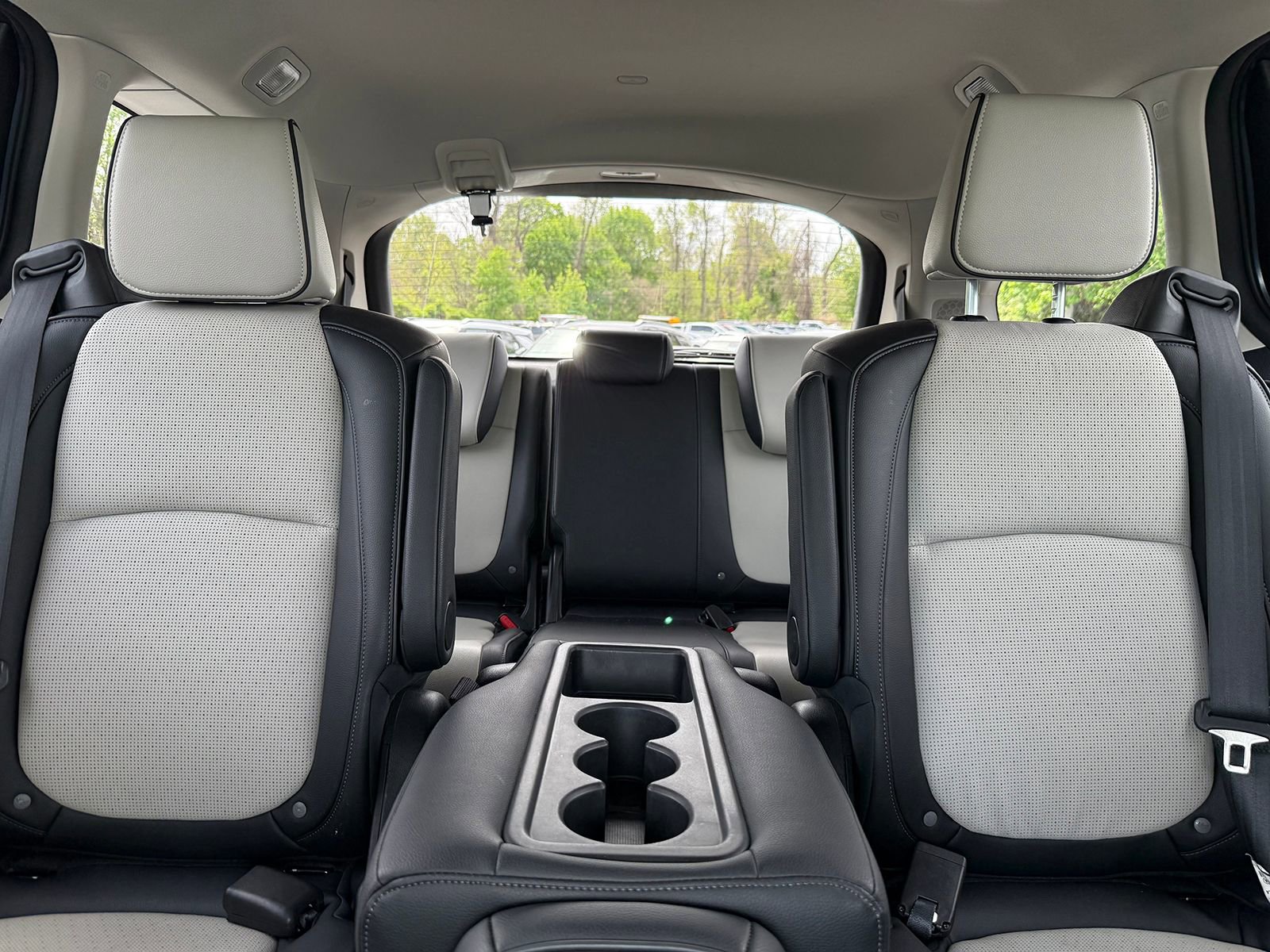 Used 2025 Honda Odyssey Elite image 47