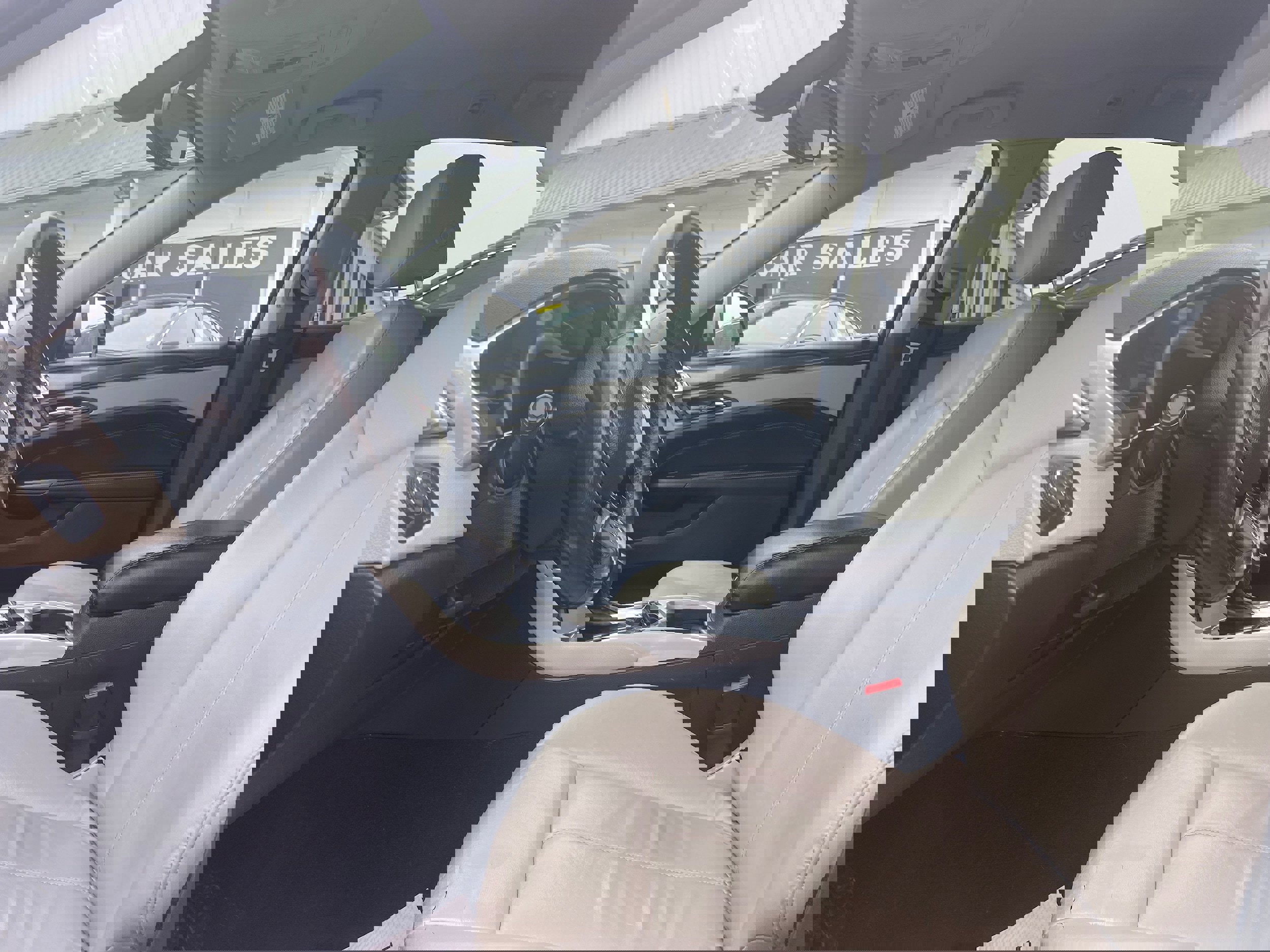 Used 2013 Cadillac SRX image 10