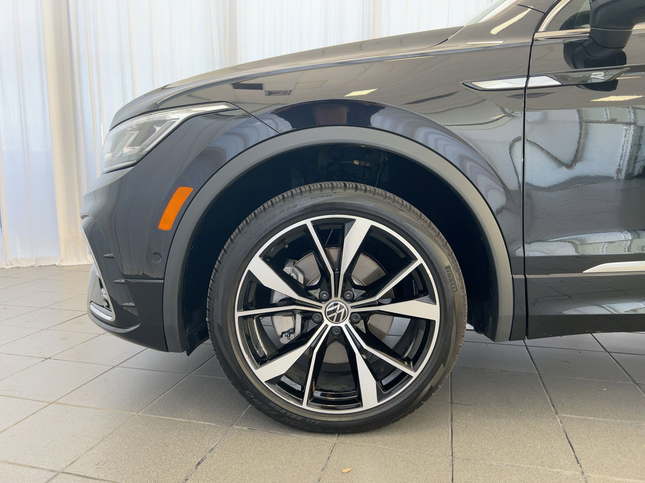 Certified 2023 Volkswagen Tiguan SEL R-Line image 12