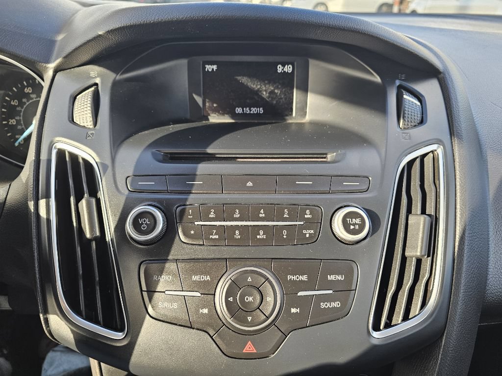 Used 2016 Ford Focus SE w/ Equipment Group 201A FWD image 26