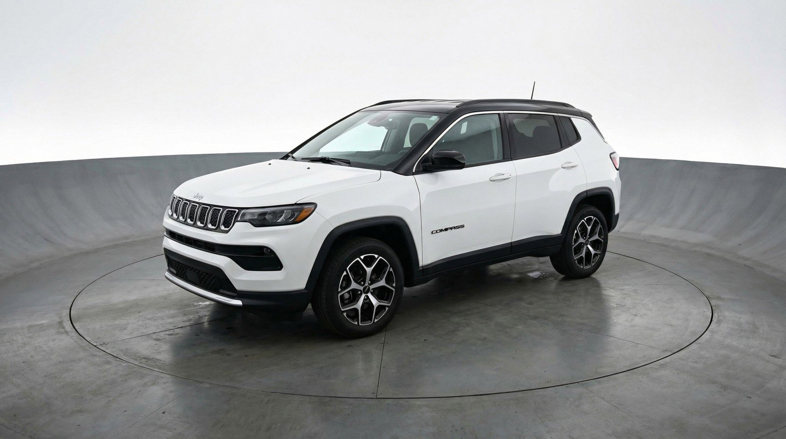 Used 2025 Jeep Compass Limited AWD/4WD image 3