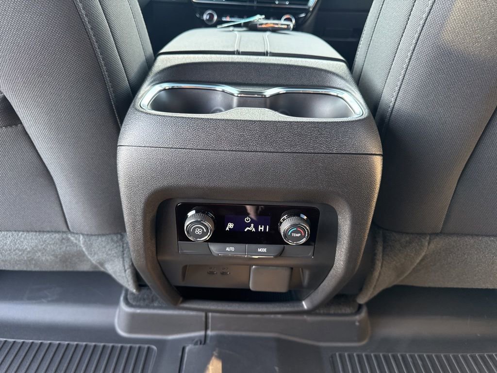 Used 2026 Chevrolet Traverse LT w/ Driver Confidence Package image 14