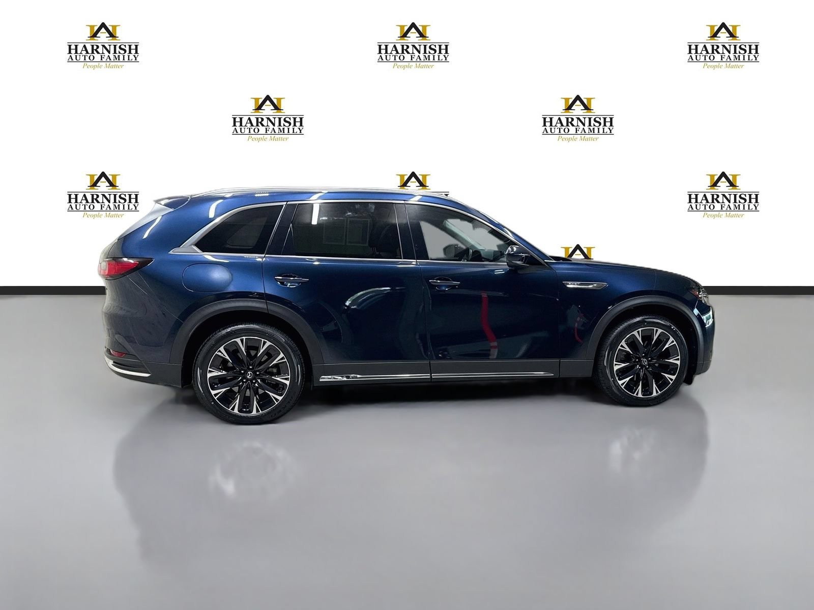 Used 2024 MAZDA CX-90 Plug-In Hybrid w/ Premium Pkg AWD/4WD image 4
