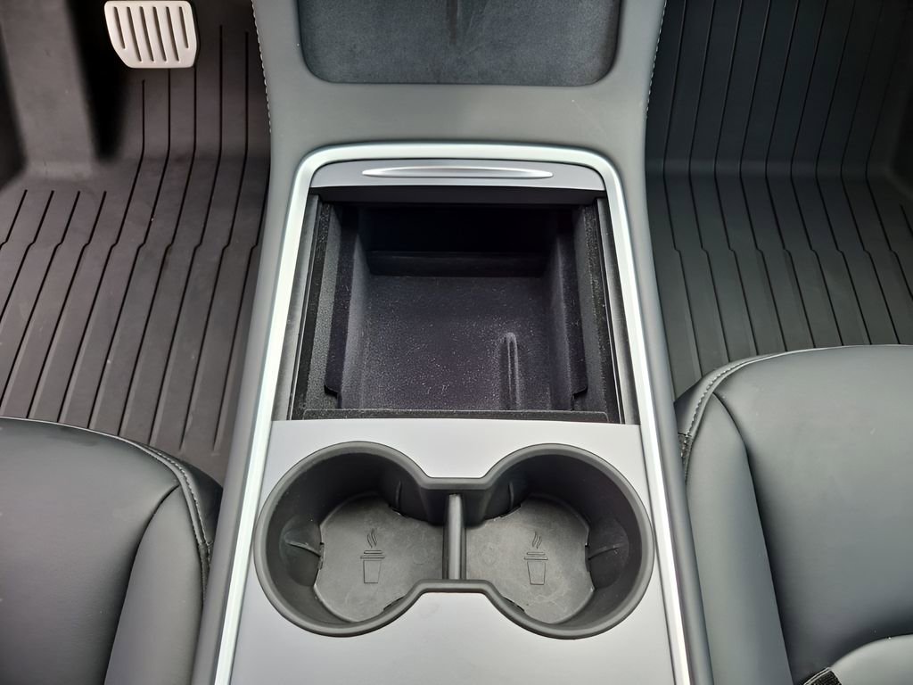 Used 2025 Tesla Model Y Performance image 36