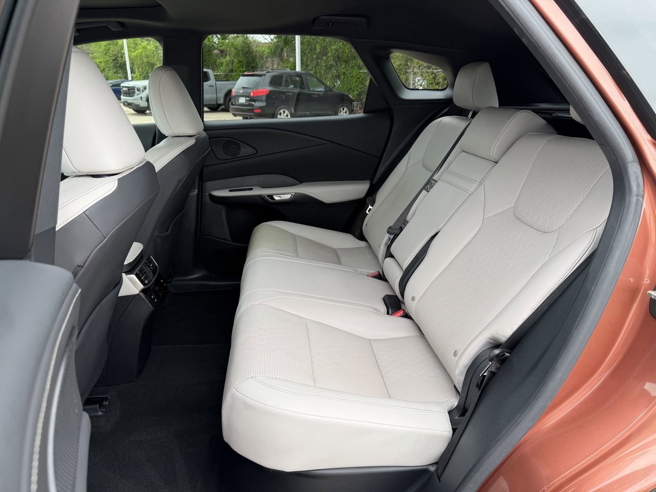 Used 2023 Lexus RX 350 Premium Plus w/ Cold Area Package image 32