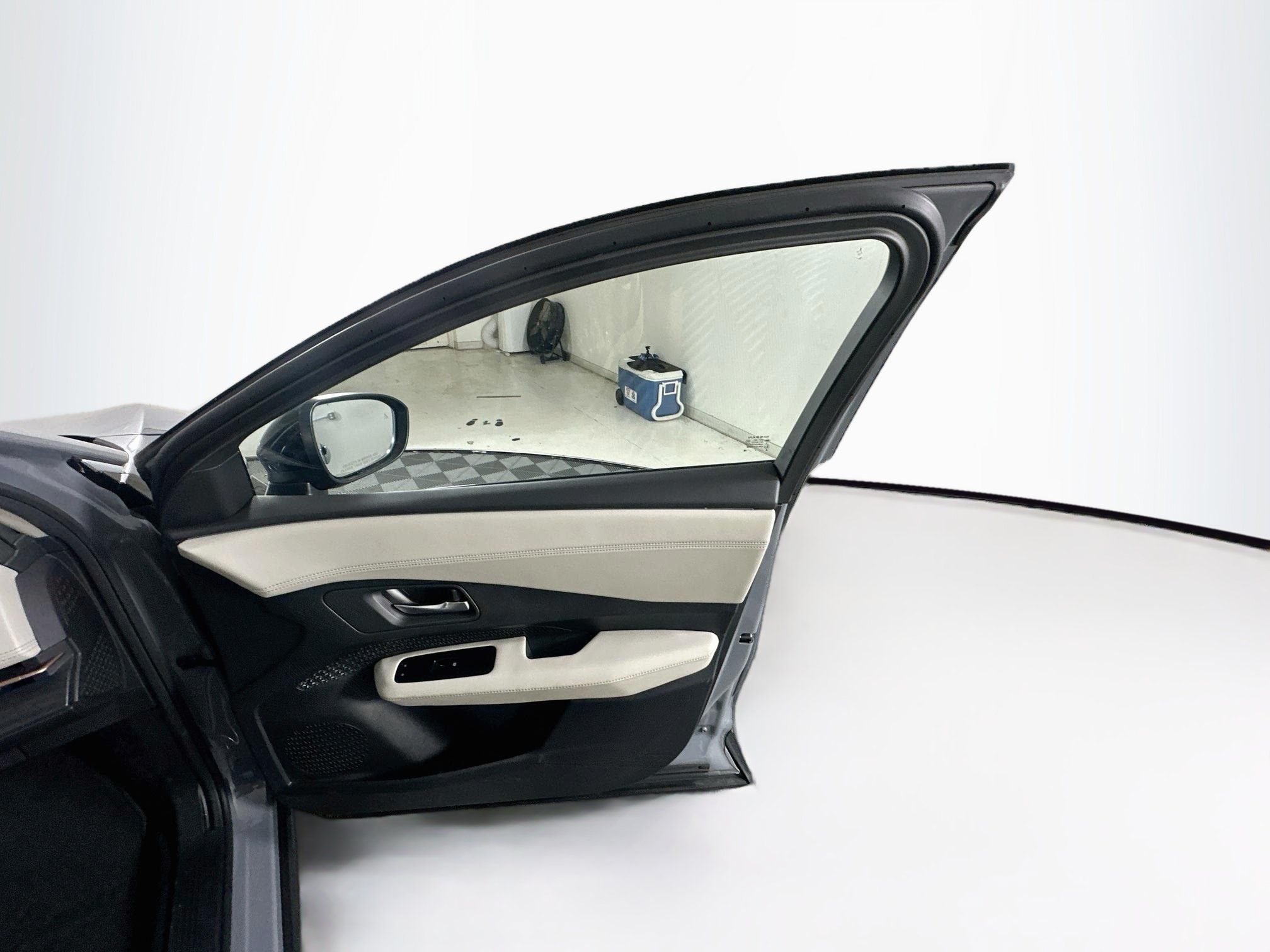 Used 2024 Nissan Ariya FWD image 32