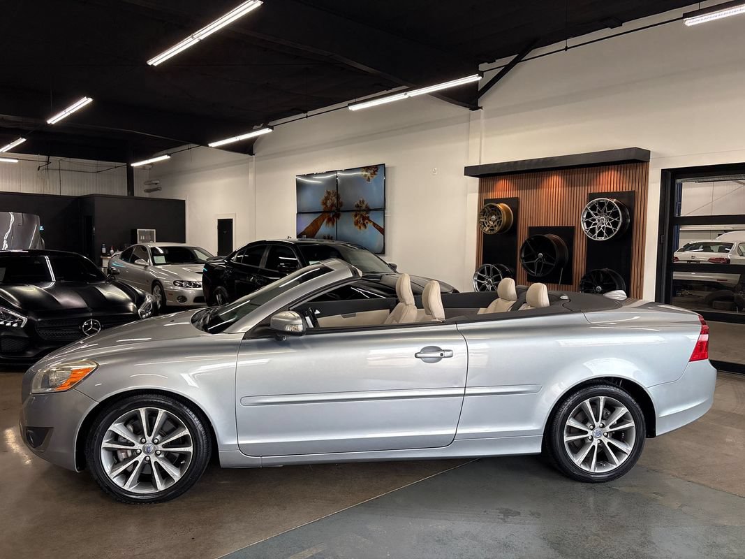 Used 2013 Volvo C70 T5 FWD image 4