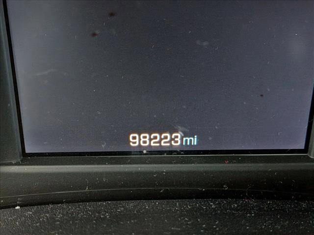 Used 2015 Chevrolet Suburban LT image 10