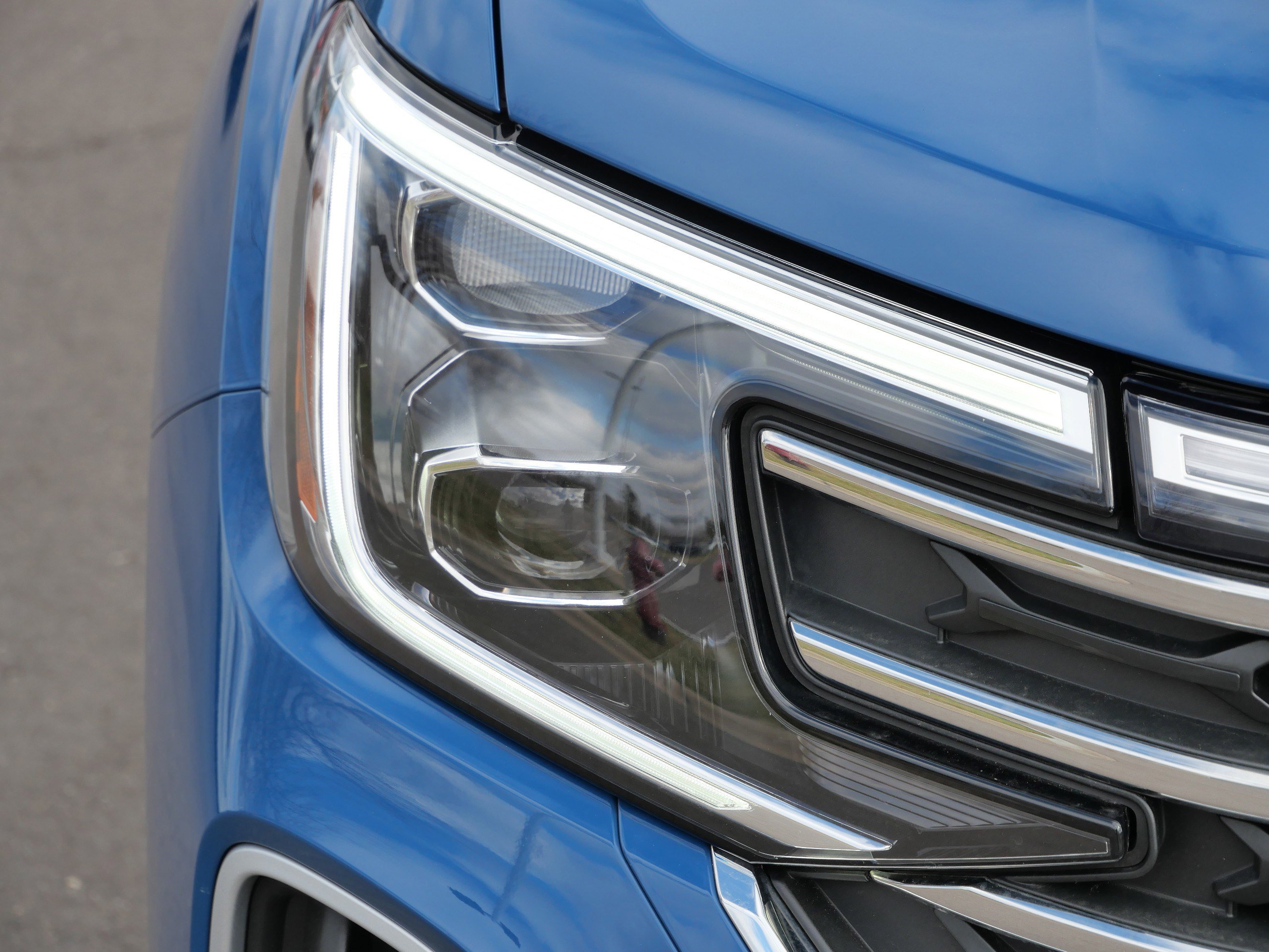 Certified 2025 Volkswagen Atlas SE image 16