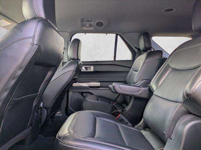 Used 2023 Ford Explorer Limited image 16