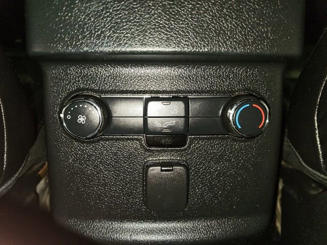 Used 2016 Ford Explorer XLT w/ Equipment Group 202A image 29